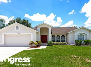 2902 Folklore Dr, Valrico, FL 33596