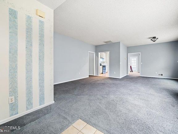 5th image of 117 Driftwood Dr