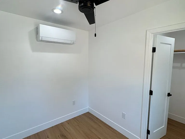 240 White Rd — Photo 13