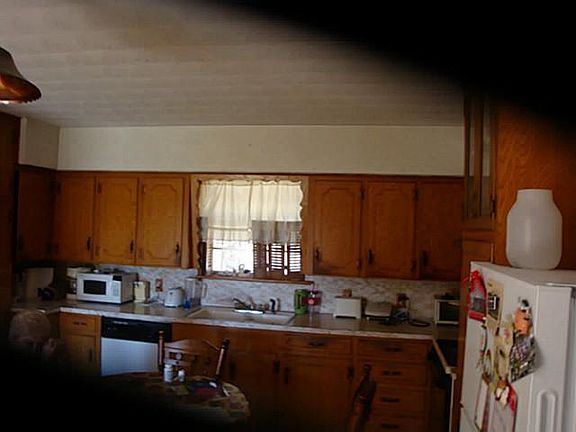 2nd image of 1308 Crestview Dr