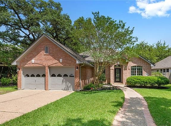 3rd image of 6304 Clairmont Dr