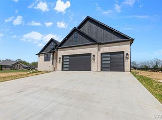 1614 Warren Lake Dr, Jackson, MO 63755
