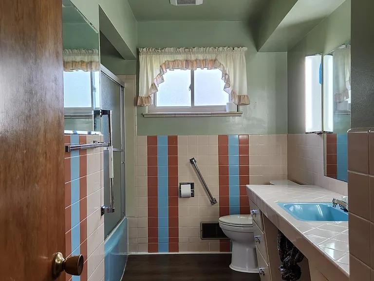1326 Fremont Ct — Photo 12