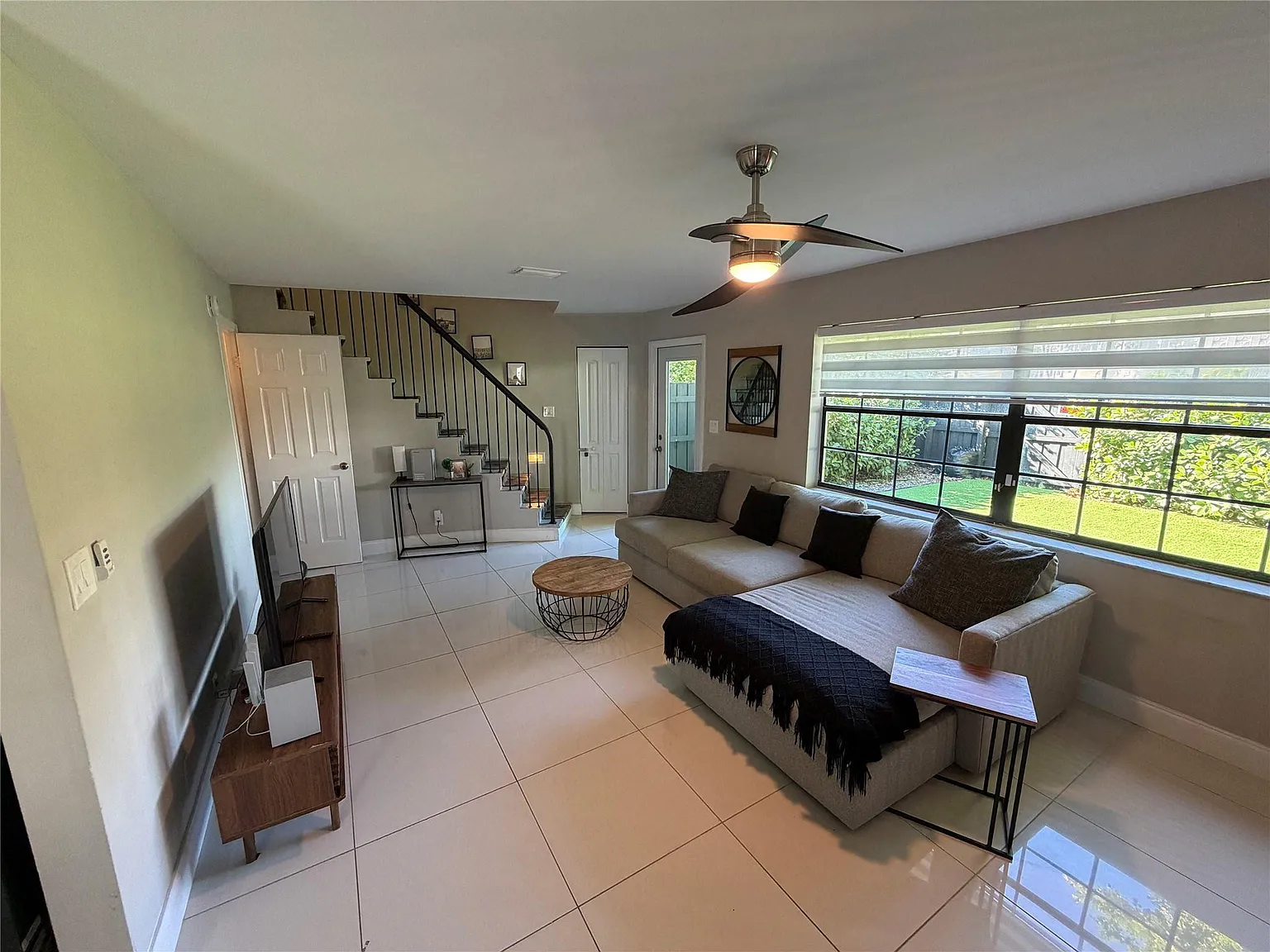 2 bed, 1.5 bath, 1144 sqft, $2,800 — Photo 1