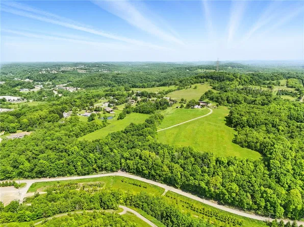 33 Peckham Ln, Gibsonia, PA 15044
