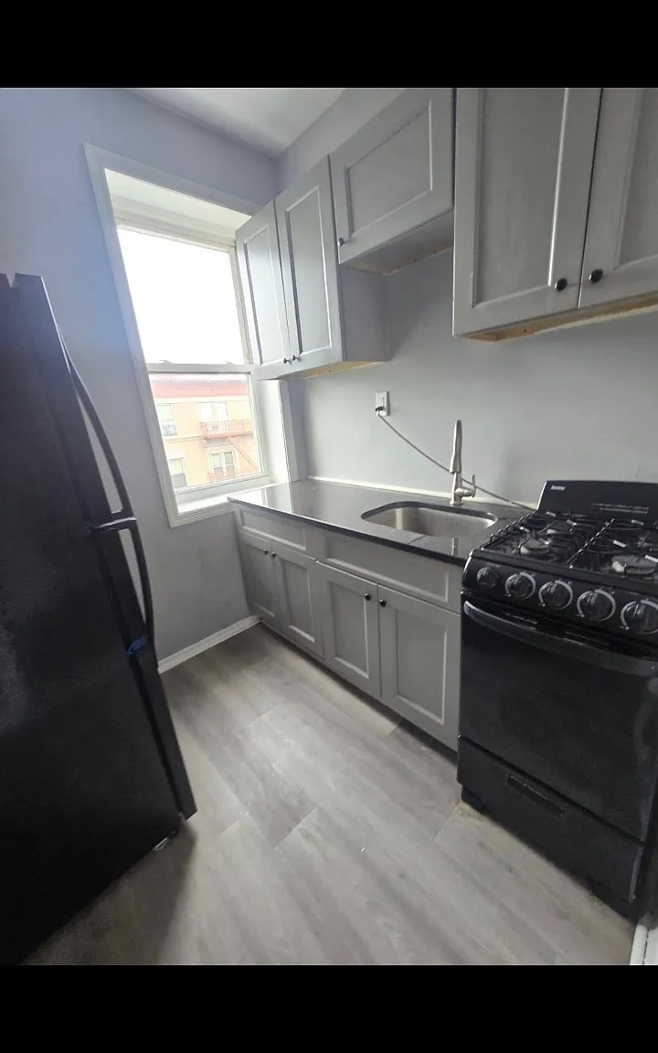1 bed, $1,600 — Photo 1