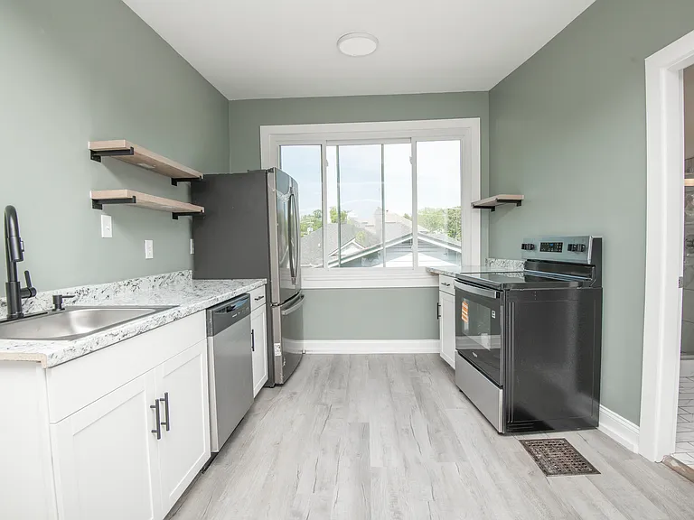 117 E Glenwood Ave #2 — Photo 6