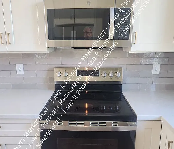 817 V St #2 — Photo 3
