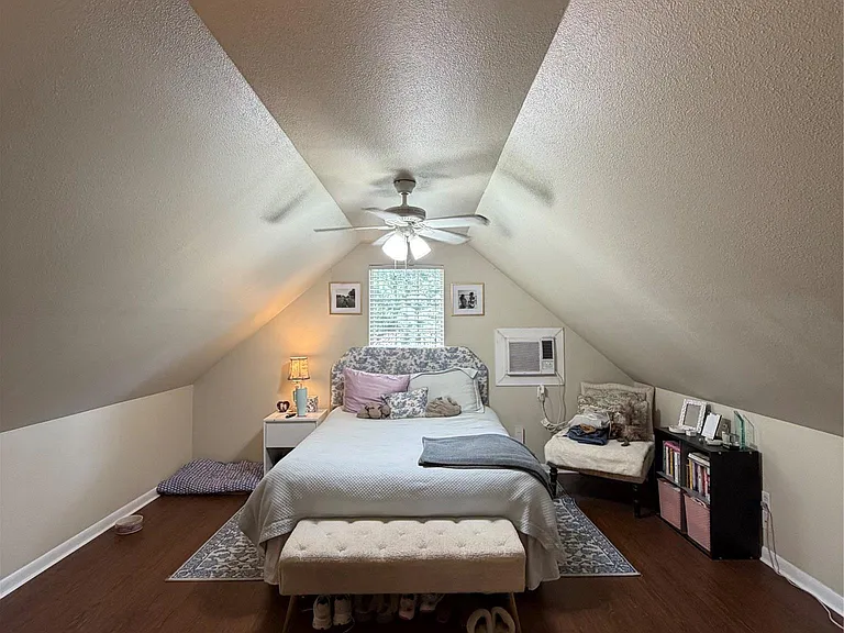 5212 Duval St #B — Photo 10