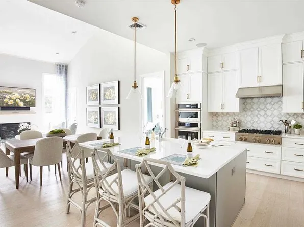 82 Woodmont Circle Riv, Westwood, NJ 07675