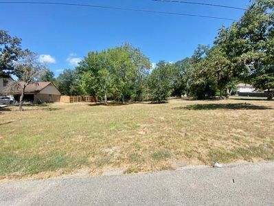 906 S Oak St, Bellville, TX, 77418