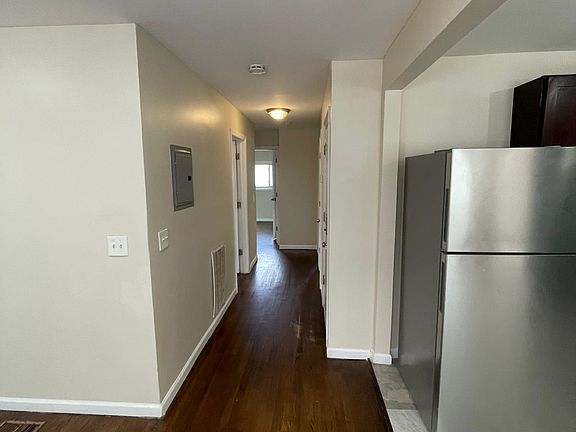 2nd image of 605 S 17th St #C