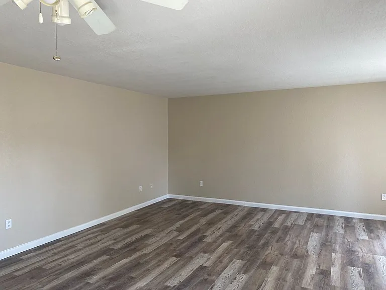 3905 Dale Rd #B — Photo 10