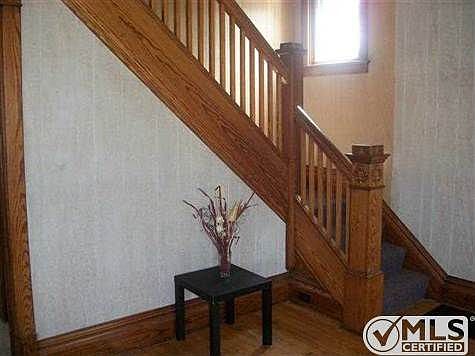 2nd image of 518 Fisher St