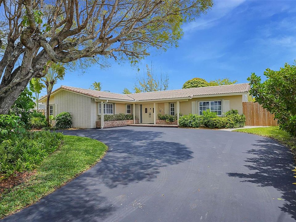 1st image of 3045 SW 124th Ct