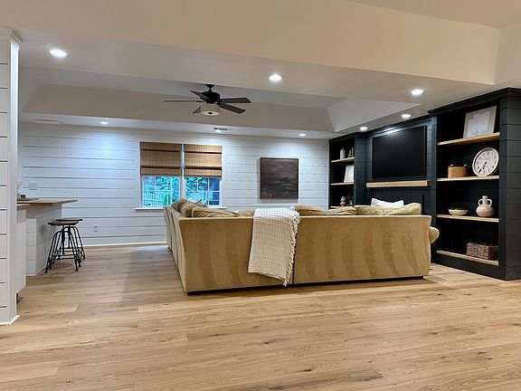 2nd image of 150 Foalgarth Way