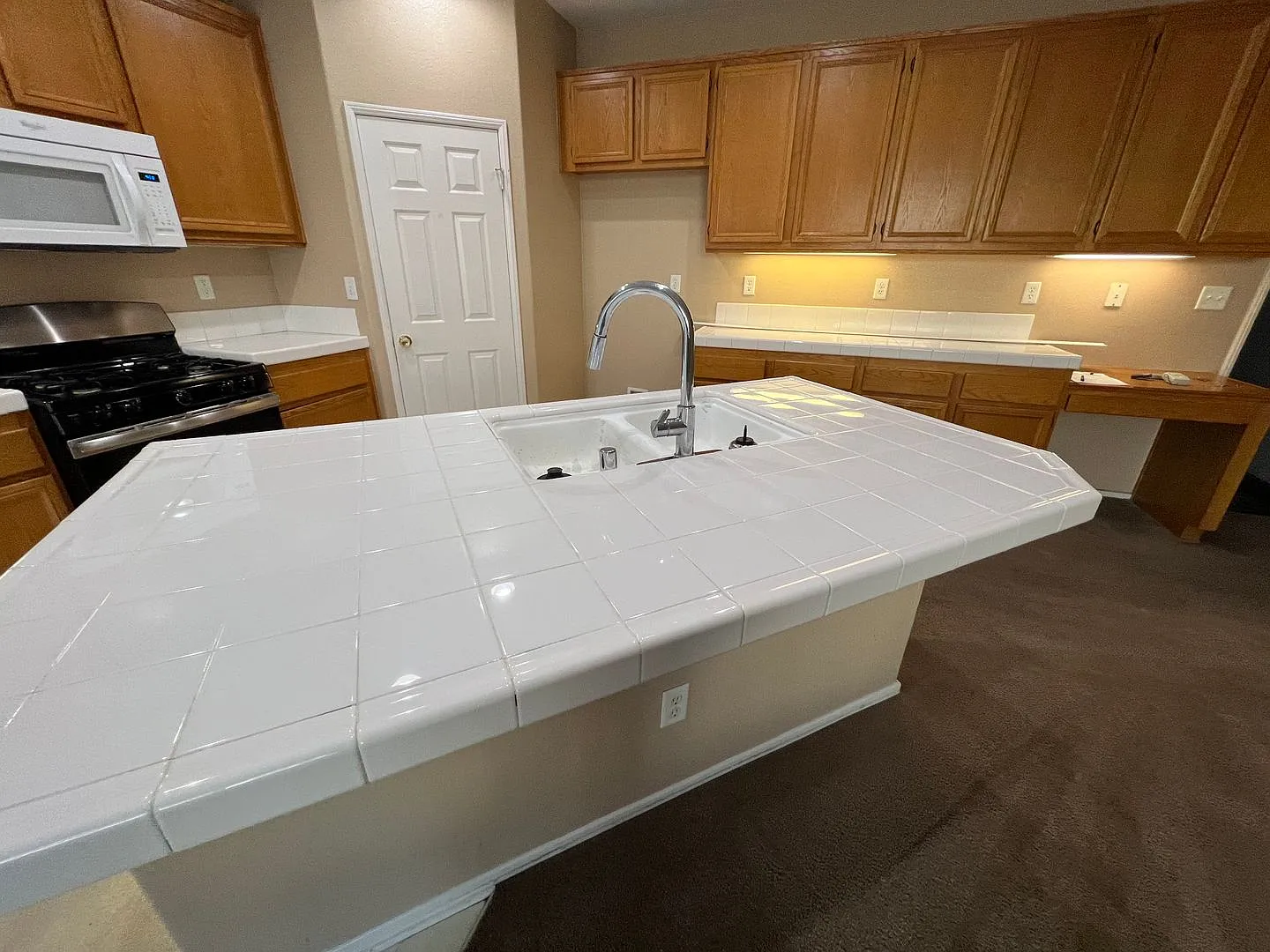 Four Bedroom Three Bathroom Home in Murrieta — Photo 4