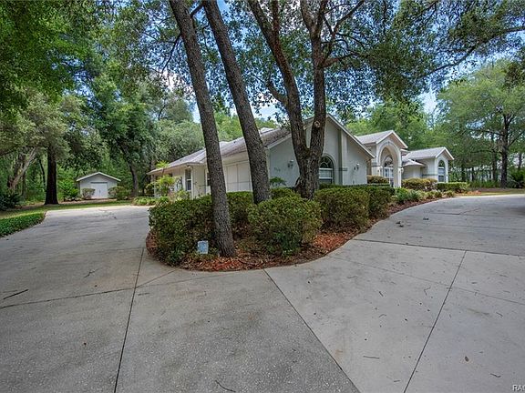 3rd image of 2225 W Harewood Pl