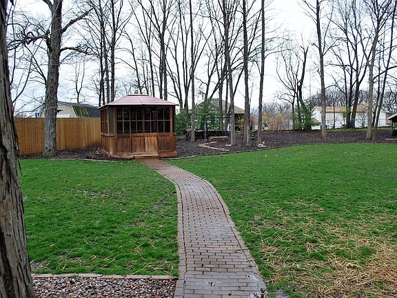 3rd image of 10030 Belmont Ct