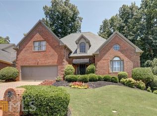 130 Grosvenor Pl, Sandy Springs, GA 30328