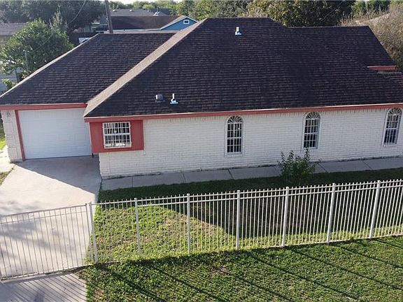 2nd image of 422 E Lovett St