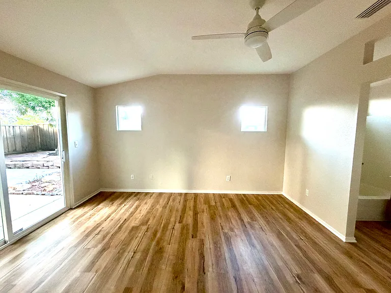 4901 Hillridge Way — Photo 19