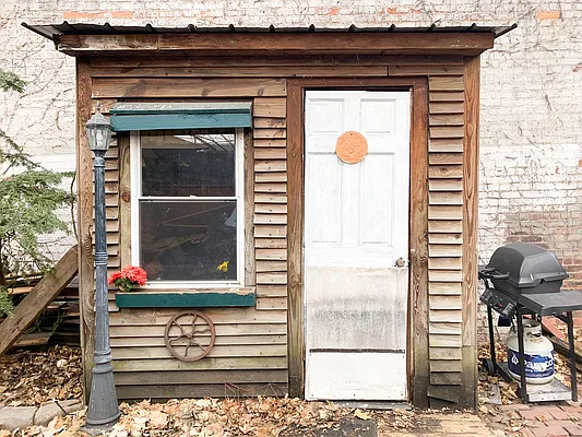 Rented by RealTegrity NY LLC | media 25