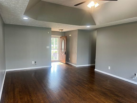 2nd image of 335 Cedar Hollow Dr