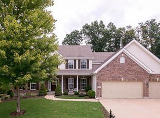 710 Hesemann Ridge Ct, Ballwin, MO 63021