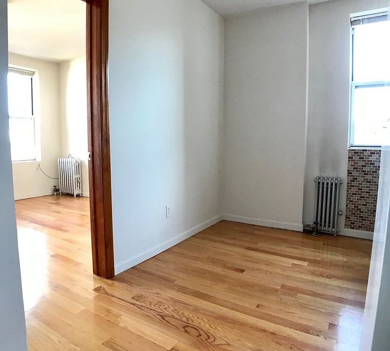2nd image of 4309 31st Ave APT 4R