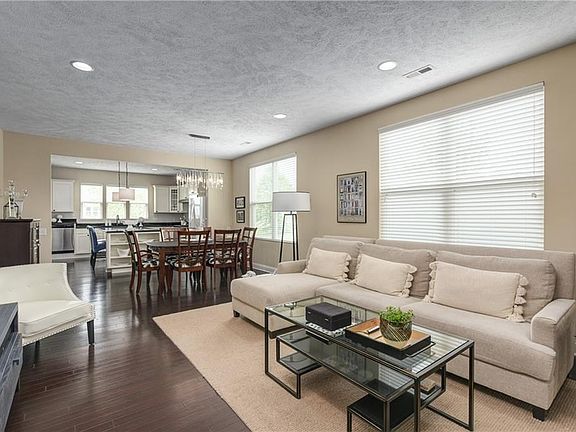 4th image of 37963 Dakota Dr
