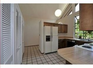 818 Bourbon Ct, Mountain View, CA 94041