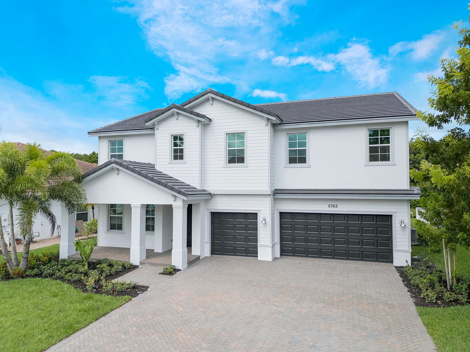 5 bed, 4.0 bath, 3360 sqft, $6,775 — Photo 4