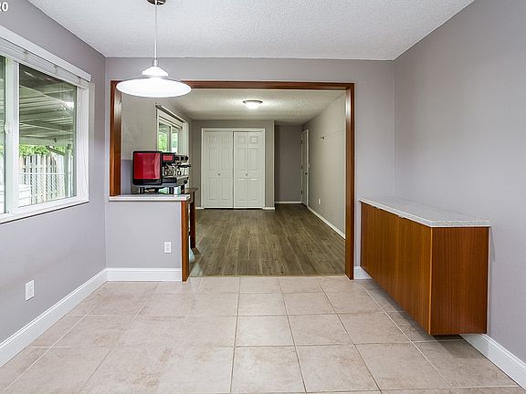 5th image of 2404 NE 156th Ave