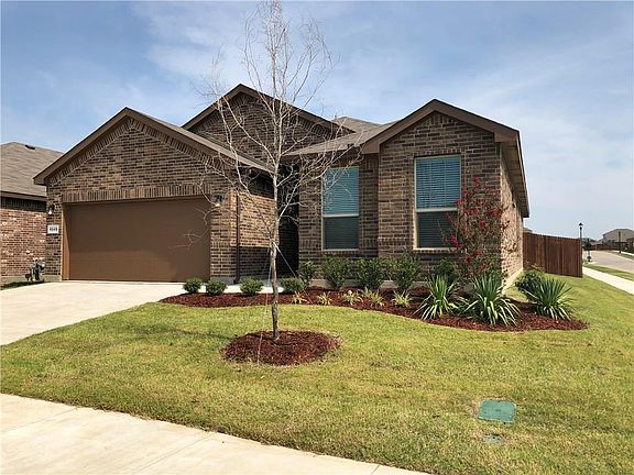 3rd image of 1049 Madelia Ave