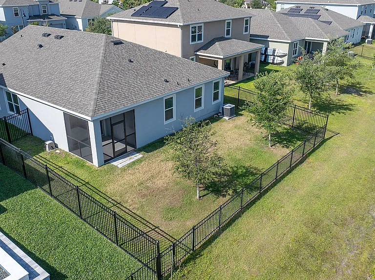 4921 Olivia Ct — Photo 34