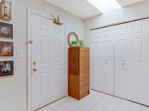 2nd image of 7 W Fern Ct Unit 214