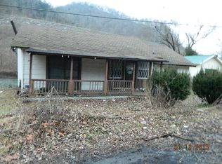 57 River Rd, Taplin, WV 25632