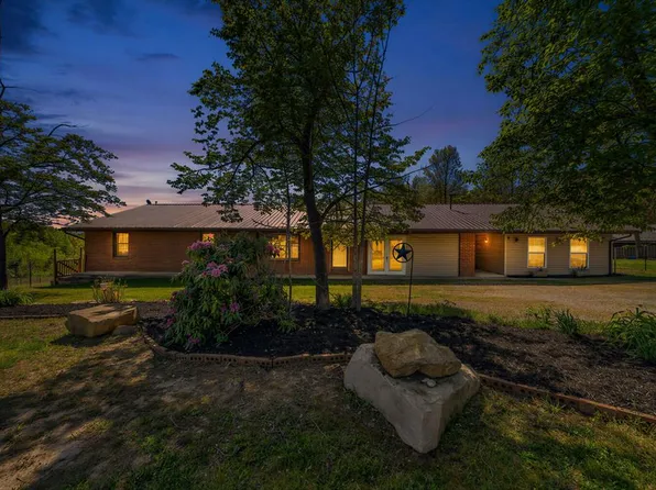 935 Brewer Rd, Crossville, TN 38572