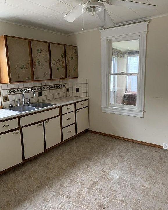 2nd image of 75 Division St #2
