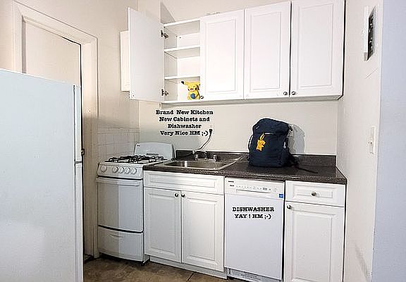 4th image of 304 W 21st St APT 1B