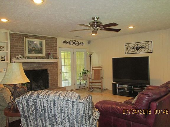 5th image of 2409 Wellington Dr