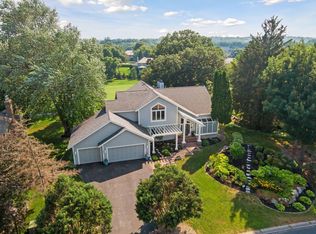 11473 Mount Curve Rd, Eden Prairie, MN 55347