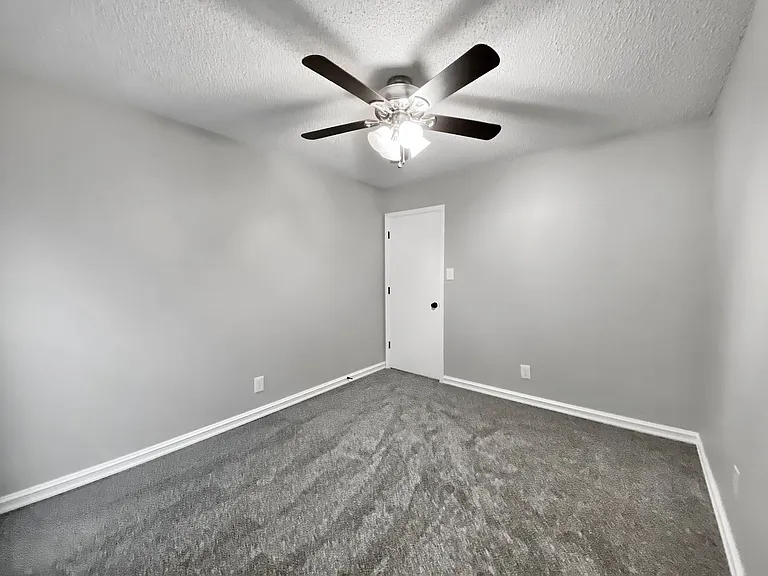 11473 S Emerson Pl — Photo 7