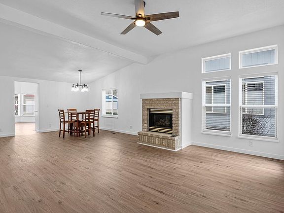 5th image of 1123 W Sunny Creek Cir