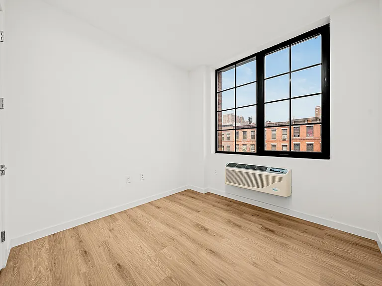 40 Bruckner Blvd #B3090 — Photo 8