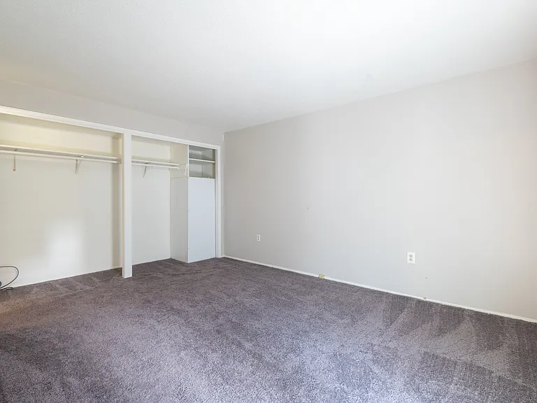 1740 Melrose Ave #502 — Photo 12