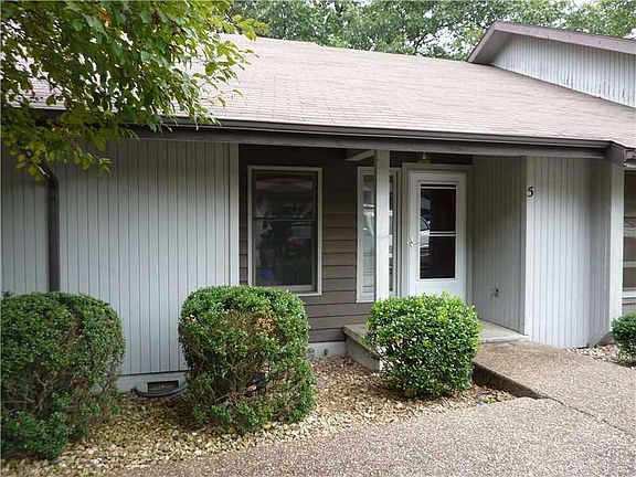 2nd image of 5 Everette Ln
