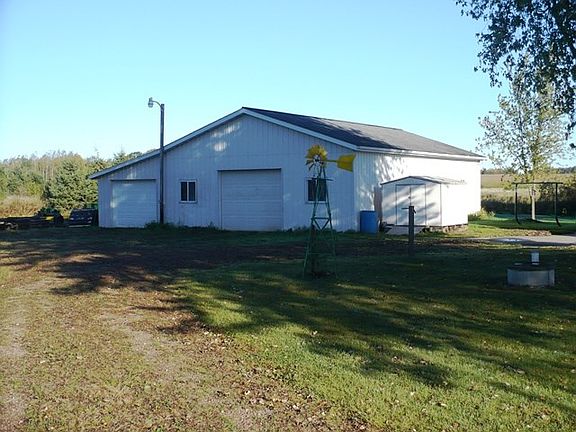 3rd image of N8355 Romadka Ave