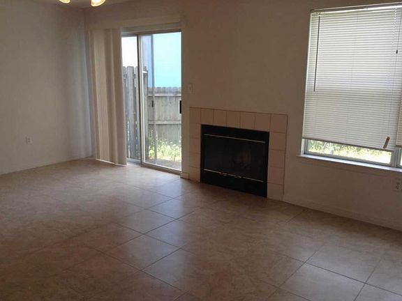 5th image of 1008 Rockport Dr